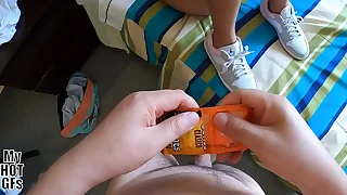 Me quité el condón y la prostituta recibe todo el semen dentro