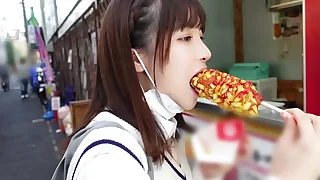 ハメ撮り はみ出る陰毛がそそる。未処理ナチュラルおマンコJK。モチスベ美肌が眩しい！！韓国好きイマドキ女と韓流デート。ズンズン奥まで届くピストンに思考停止寸前