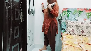 Pakistani step Mom Secret Sex With Neighbours Uncle With Clear Hindi Audio