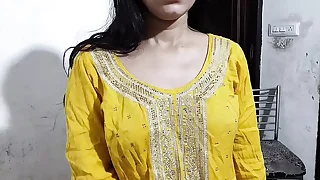 Little step sister ko paise dekar jabar dasti doodh daba kar pela