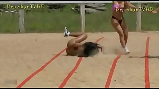 Brazilian Models Race Blindfolded  YouTube 480p