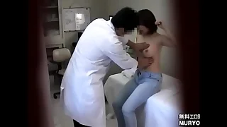 ポッチャリだけどなかなか美巨乳な21歳女子大生クミさん　子宮痛　触診　鬼畜の産婦人科診察隠し撮り　File05B