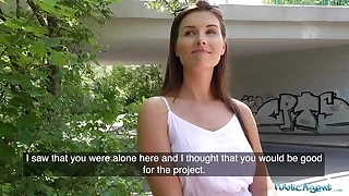 Public Agent Cheating girlfriend Jenifer Jane has hot facial