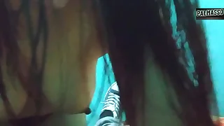 Clean la esposa tímida e infiel de mi amigo tuvimos sexo de manera silenciosa para que no escuchen los vecinos —ESTO ES LO QUE PASA CUANDO DEJAS SOLA A UNA MUJER