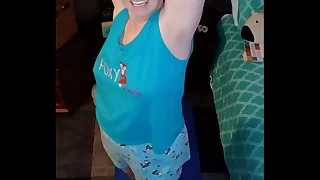 Sexy MILF Does Morning Naked Yoga!