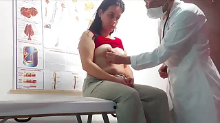 Ginecologista enfia dedo thimbleful cu e fode paciente!