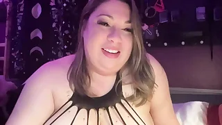 Sexy Newbie BBW Streams First Orgasm