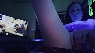 Nikki Lixxx Twerks  Squirts In Yoga Pants