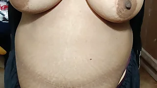 Mallu aunty hand occupation very hot and sexy boobs