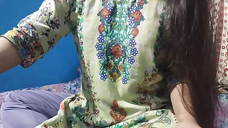 Indian Desi unmarried hot coupler virgin girl tight pussy first era fucked with boyfriend Desi Indian xxx video 🍆