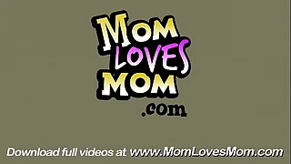 Extremely marketable amateur mom gets lesbian