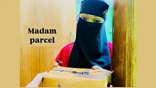 Parcel delivery man leman me when my husband not convenient home