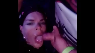 Crossdresser virou a puta safada do macho no carnaval e foi arrombada e levou muito leite na cara