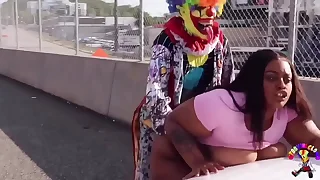Gibby The Clown Fucks Juicy Tee On Atlanta’s Richest Popular Highway
