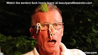 Blonde escort a rich ancient grandpa and sucks butler
