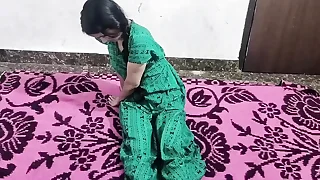 Chachi ka bur chod kar paani nikal diya