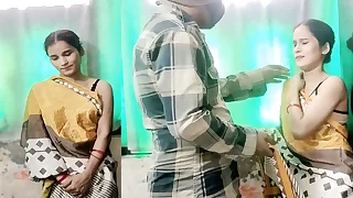 Desi bhabhi redy ho rhi thi dever ne piche se pakr liya ar chod diya