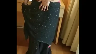 muslim rich lady riya black sari affixing 4