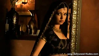 Bollywood Beauty Loves On touching Dance